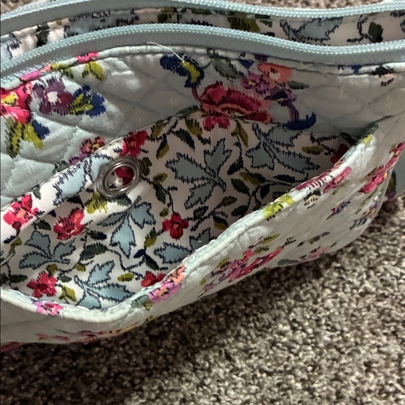 💘SALE💘 Vera Bradley WATER BOUQUET Crossbody Hipster HandBag Purse - Picture 6 of 7